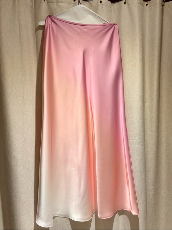 ANTONIO MELANI Dresses & Skirts - Antonio Melani Bella A-Line Satin Ombré Maxi Skirt